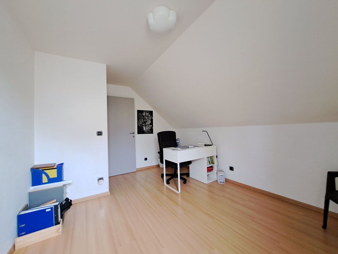 Eigentijdse driegevelwoning te Oudsbergen foto 10