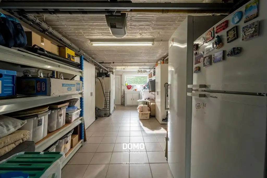 VOLLEDIG GERENOVEERDE OPEN BEBOUWING MET 4 SLAAPKAMERS EN GARAGE foto 18