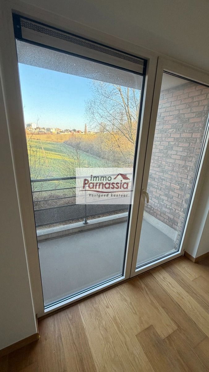 Zeer aangenaam en centraal gelegen 3 slaapkamer appartement  foto 32