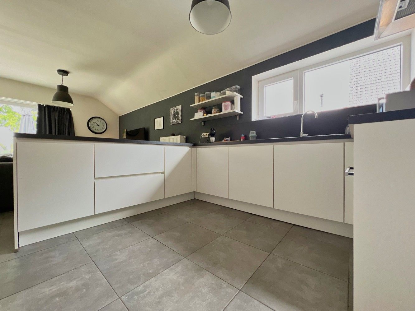 Instapklare woning + zonnige tuin én landelijk verzicht foto 4