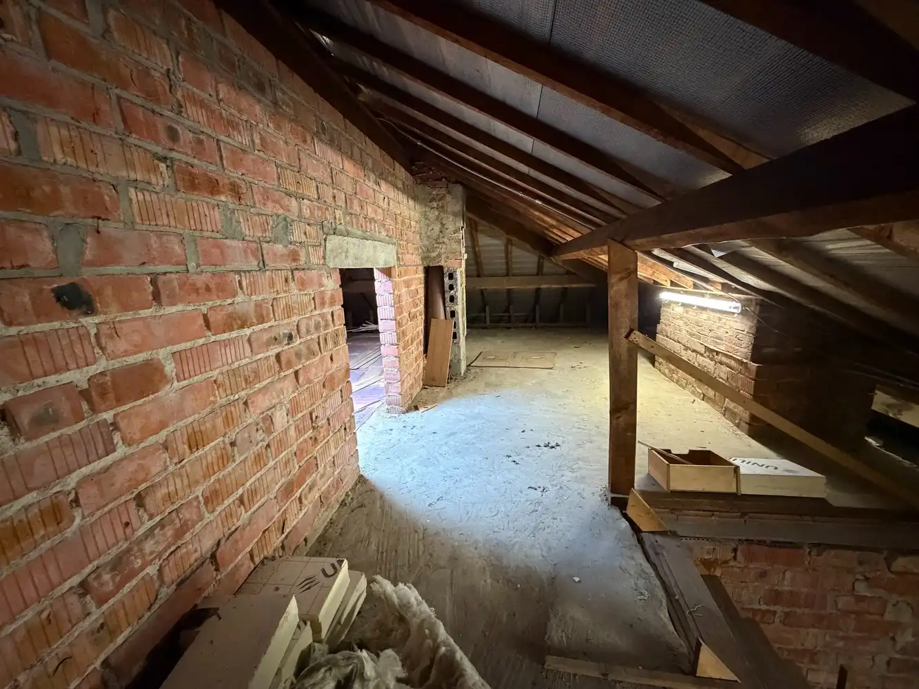 Ruime vrijstaande woning met 4 slpks foto 16