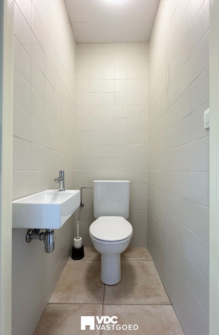 Volledig gerenoveerd appartement met 2 slaapkamers, garage en tuintje foto 6