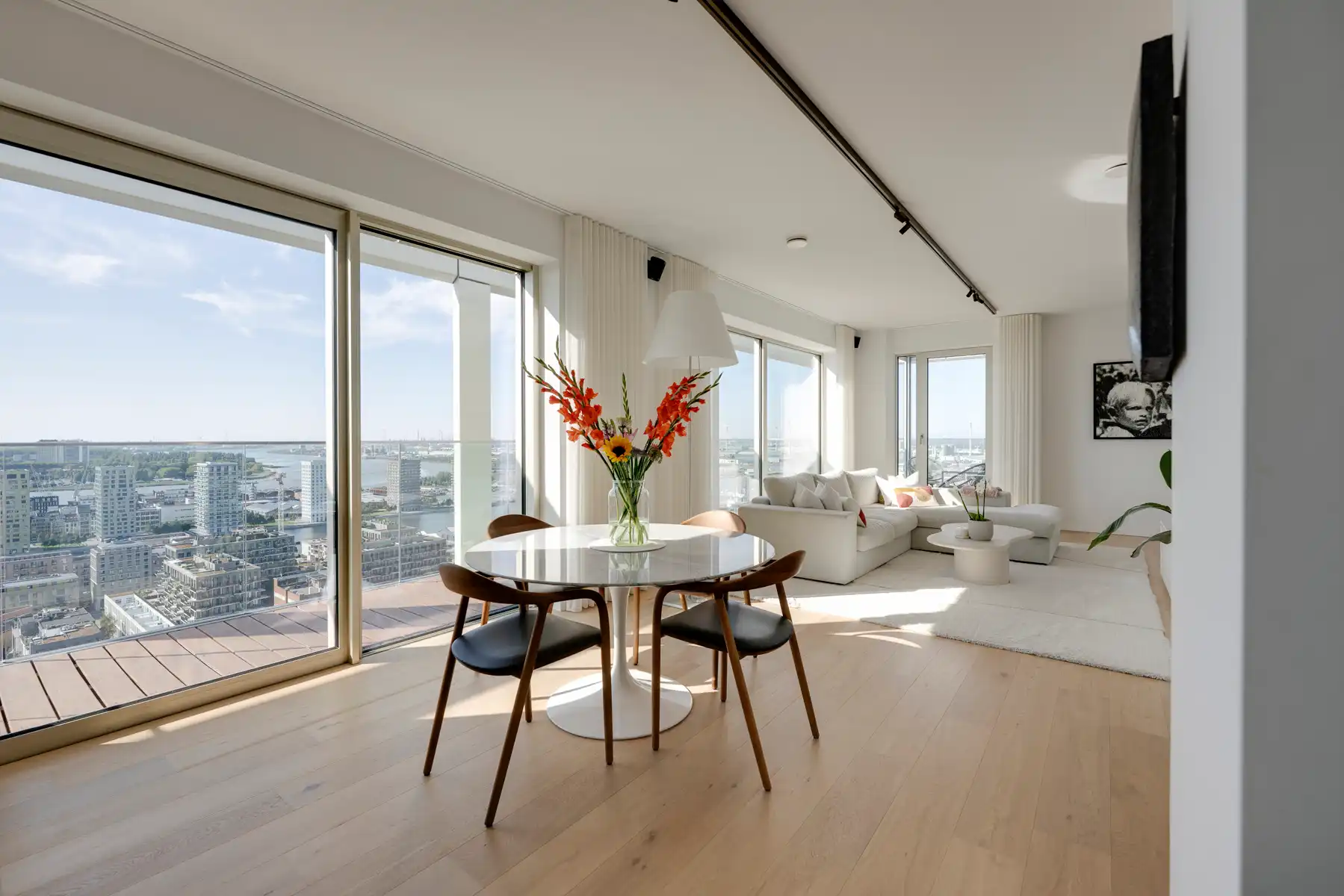 Penthouse met grote terrassen en pano zicht op ’t Eilandje foto 3