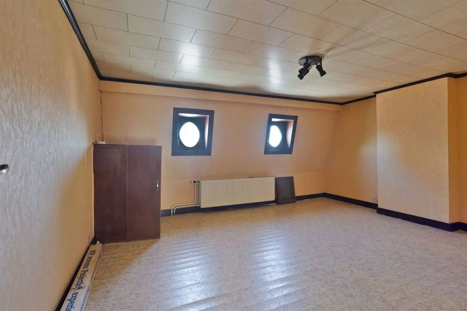 Woning met grote atelier(+/-205m²) te centrum Dworp foto 23
