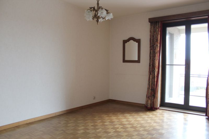 Centraal gelegen 2-slaapkamer appartement met terras foto 8