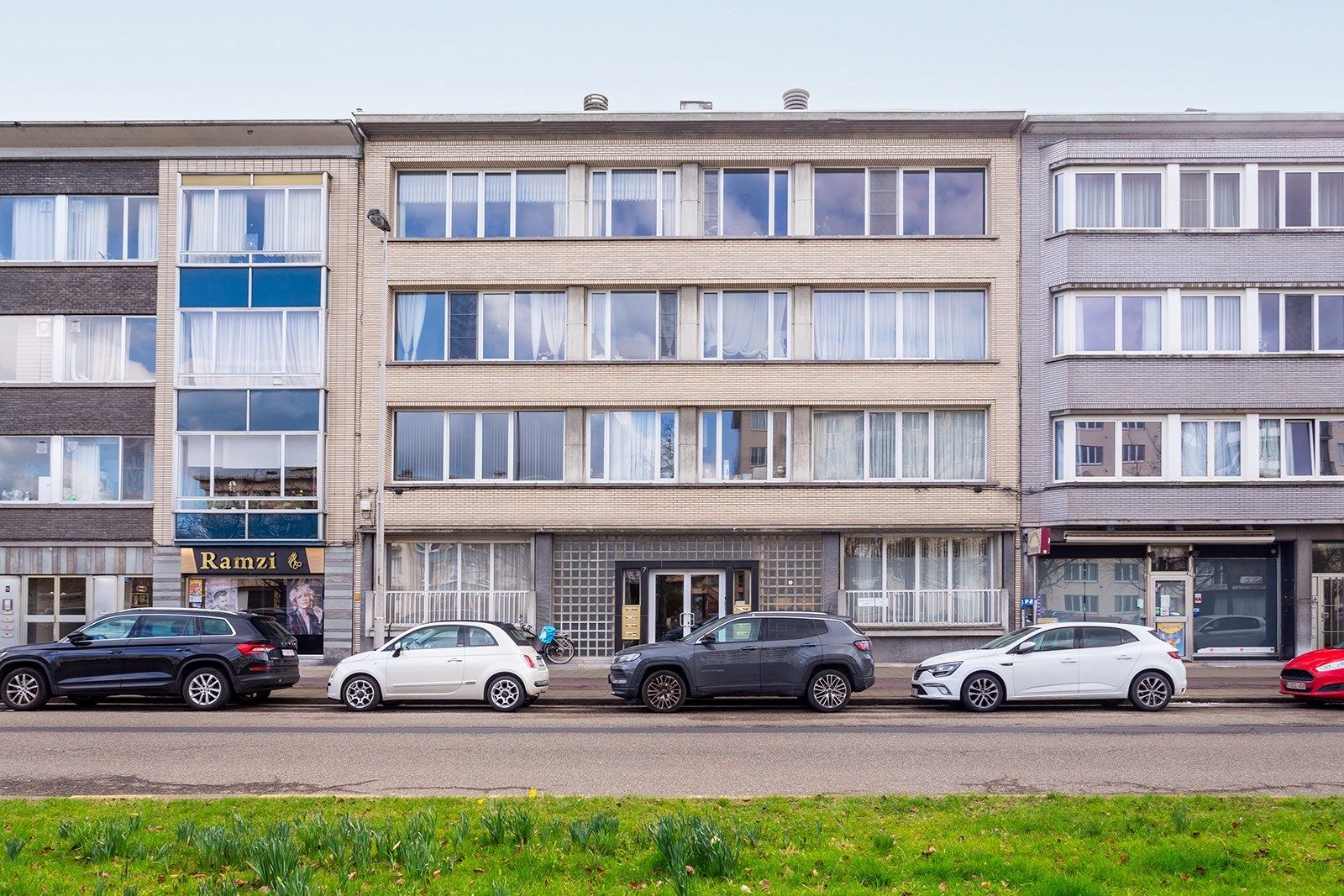 Prima onderhouden en ruim 3-slaapkamer appartement (115 m²)!  foto 17