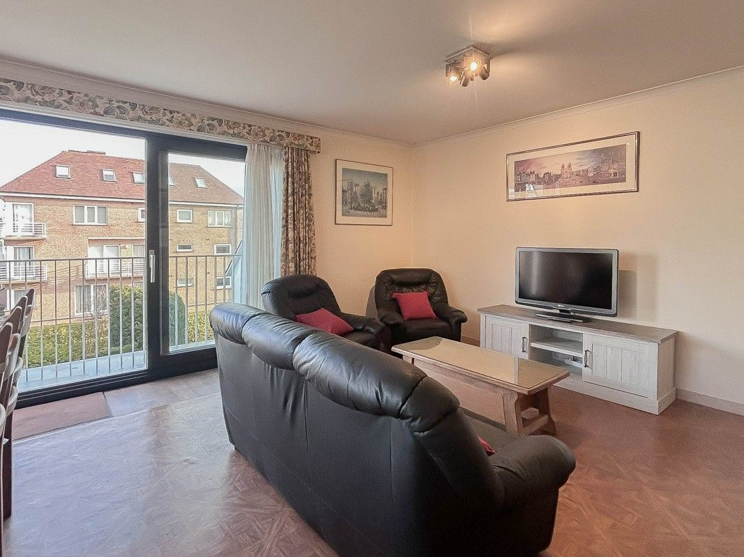 Gemeubelde 2 slaapkamer appartement te huur foto 4