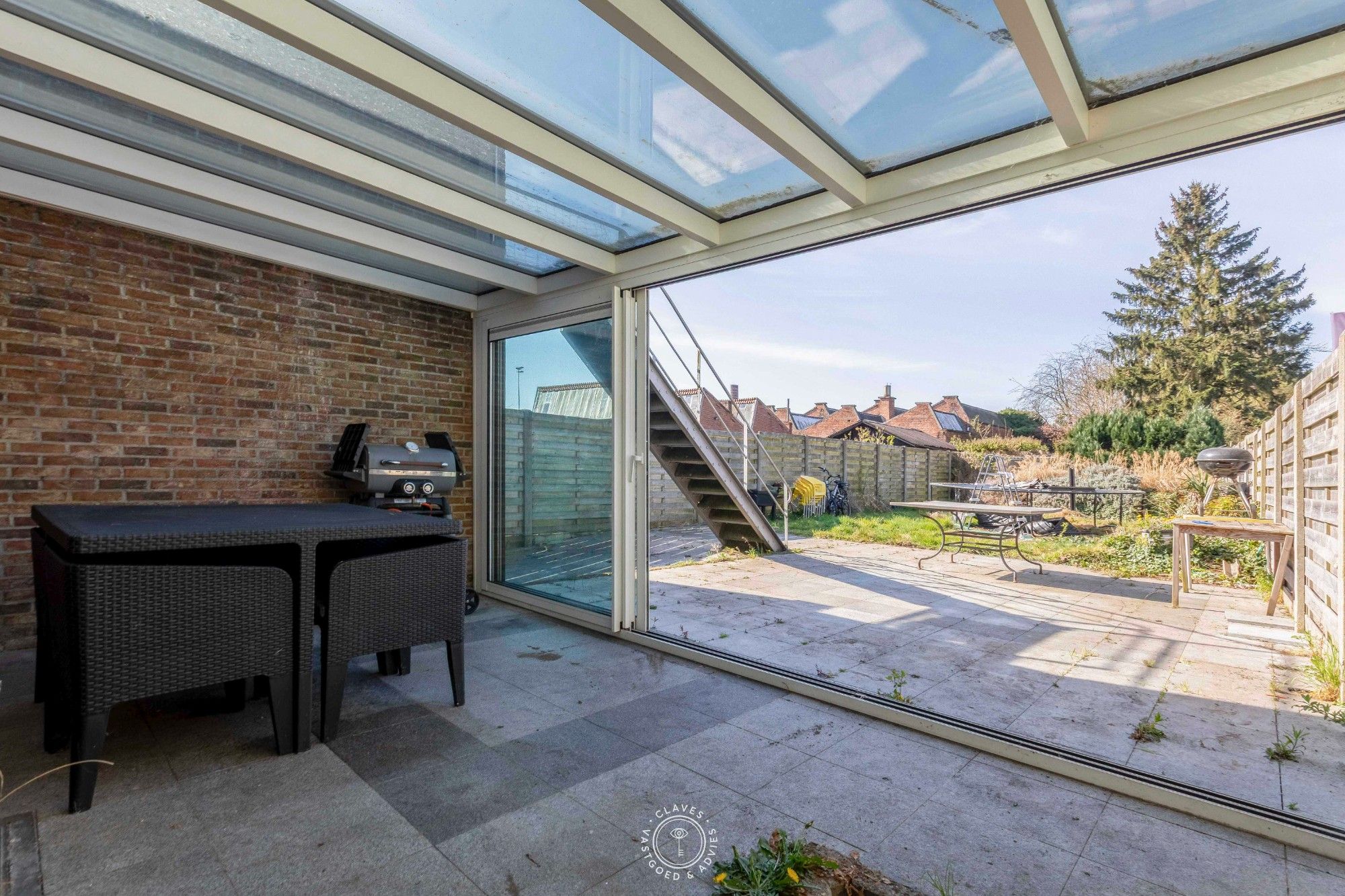 Op te frissen woning met vernieuwde structuur, zonnepanelen en zuidgerichte tuin foto 24