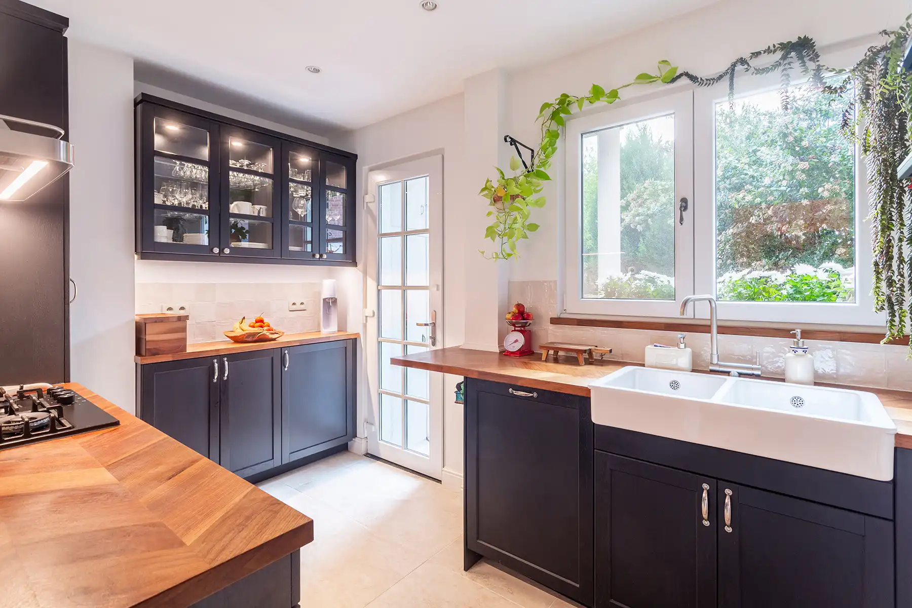 Gerenoveerd gvls 2 slpk app. met tuin  foto 3