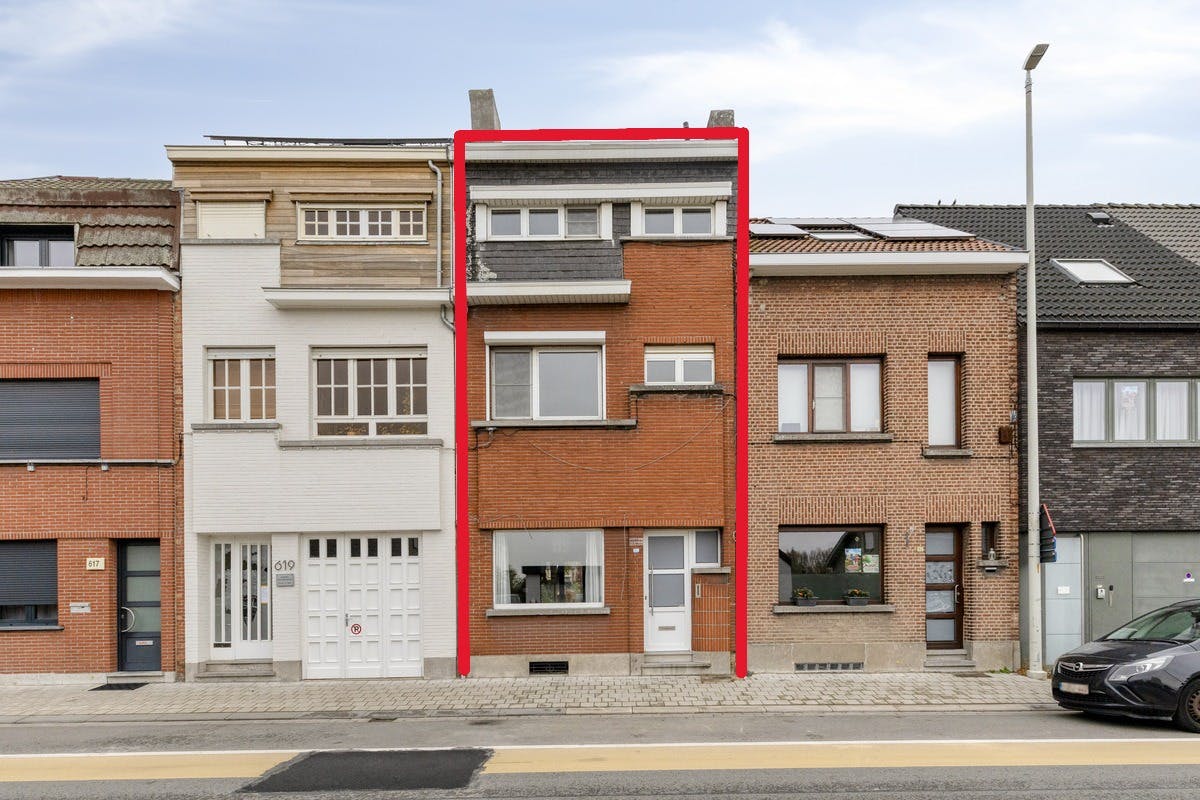 Huis met 4 slaapkamers te koop in Boom foto {{pictureIndex}}