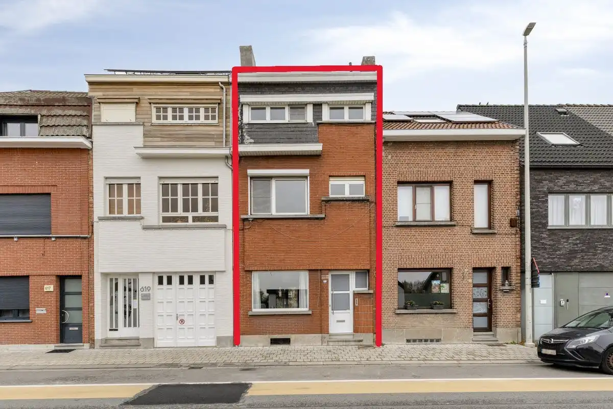 Huis met 4 slaapkamers te koop in Boom foto {{pictureIndex}}