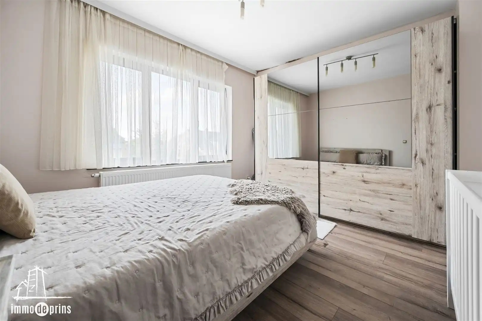 Halfopen bebouwing foto 21