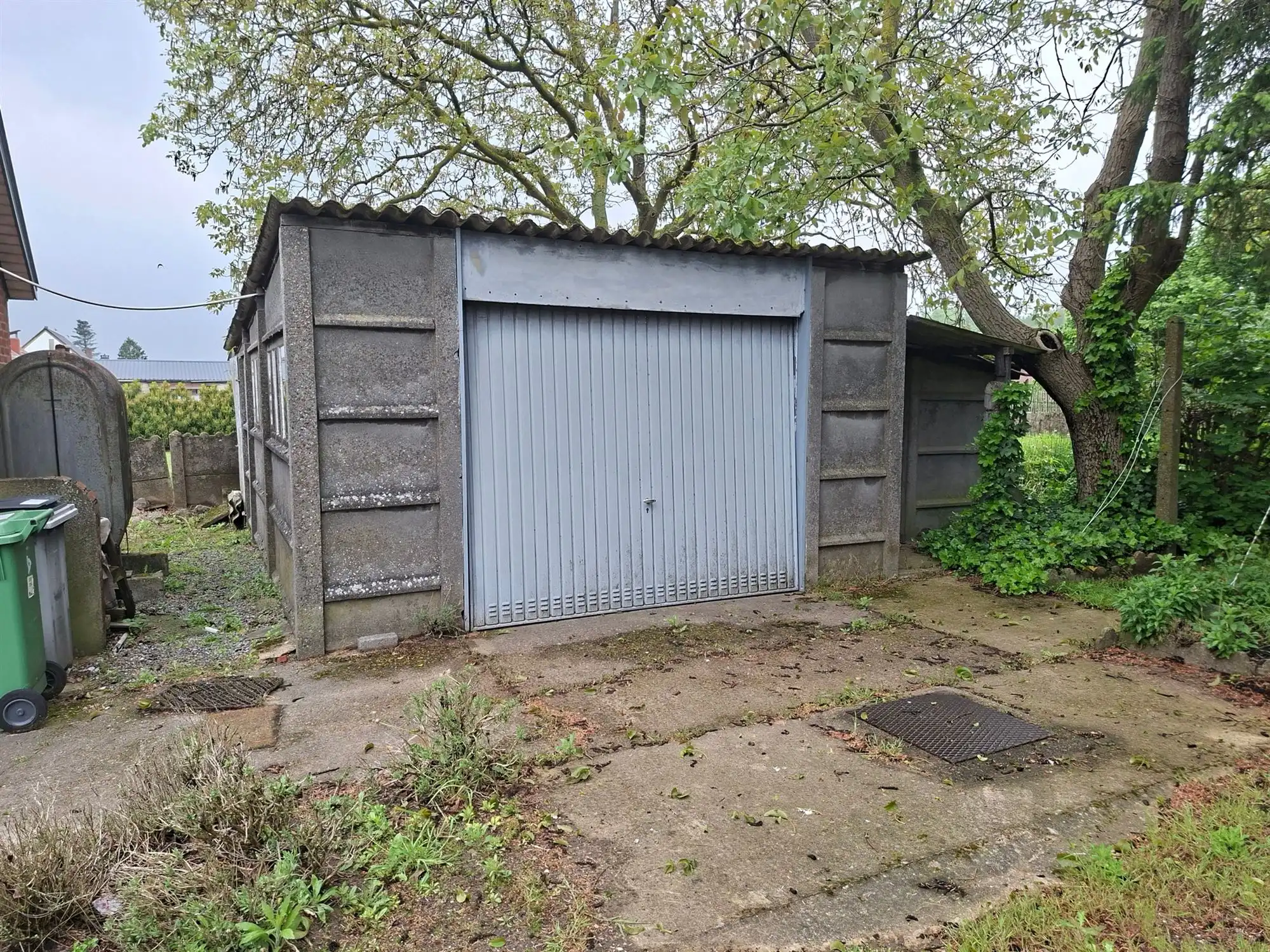 Volledig te renoveren woning met tal van mogelijkheden op een ruim perceel. foto 11