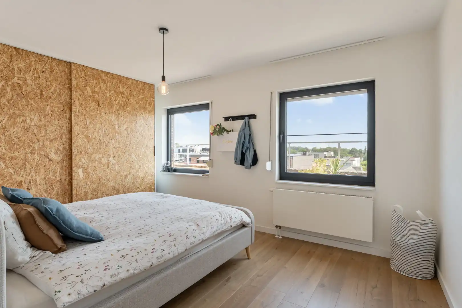 Instapklaar dakappartement met 2 terrassen in centrum Bree foto 20