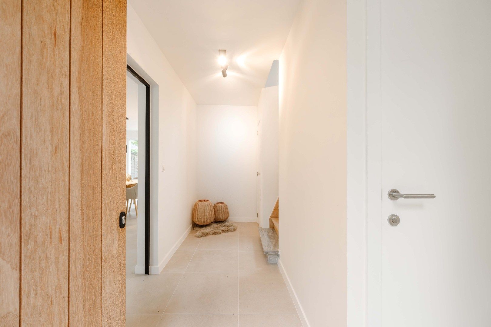 PERFECT INSTAPKLARE ENERGIEVRIENDELIJKE WONING MET TUIN EN GARAGE foto 4