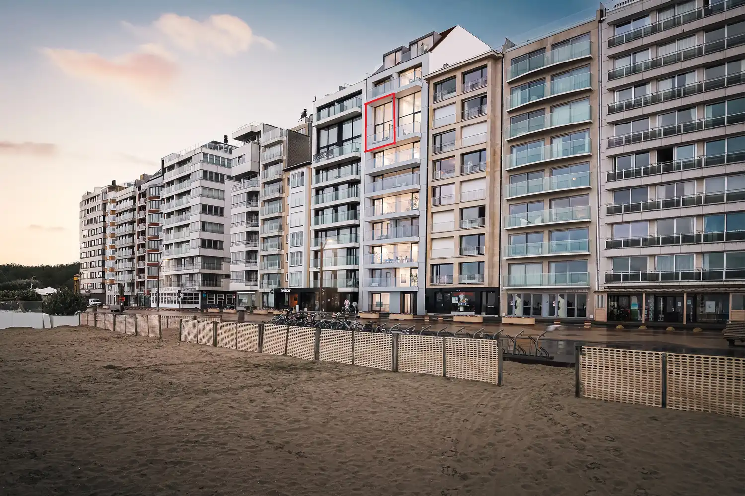 Residentie HEYS ultieme luxe van wonen aan zee in Knokke-Heist. foto {{pictureIndex}}