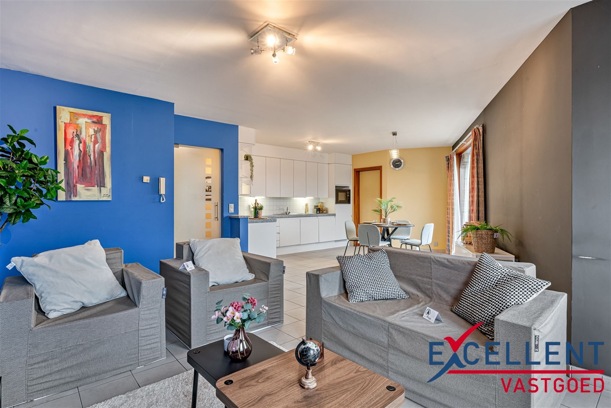 Lichtrijk appartement met staanplaats centrum Landegem foto 4