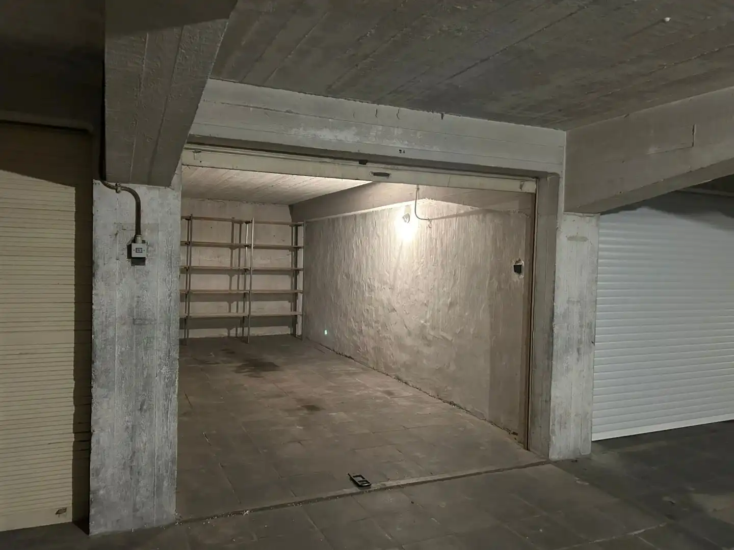 Garagebox vlakbij Zeedijk  foto 5