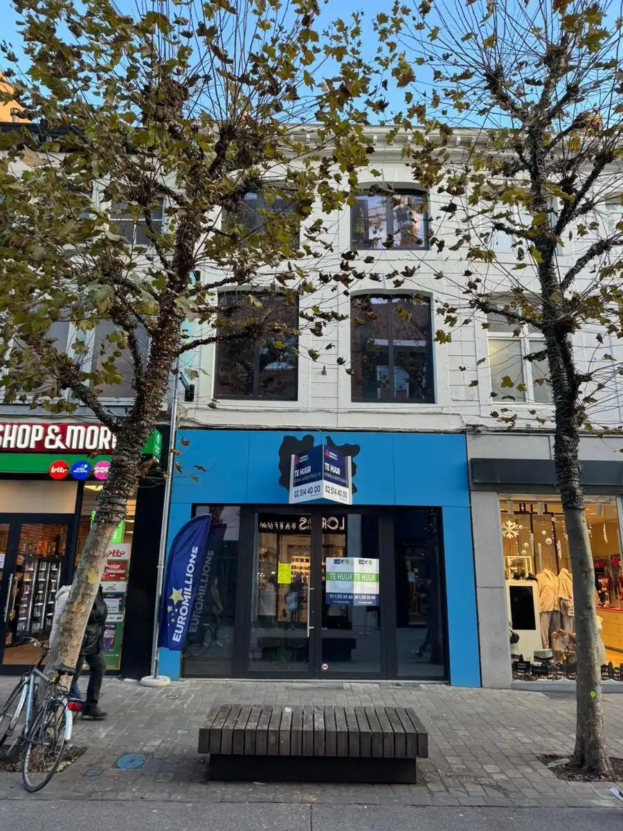 Hoogwaardig handelspand hartje Hasselt foto {{pictureIndex}}