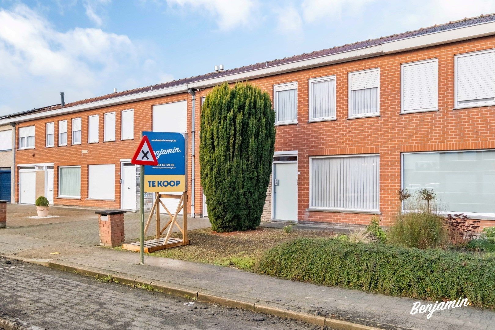 Woning met 4 slaapkamers, inpandige garage en tuin in Dadizele-centrum foto 16