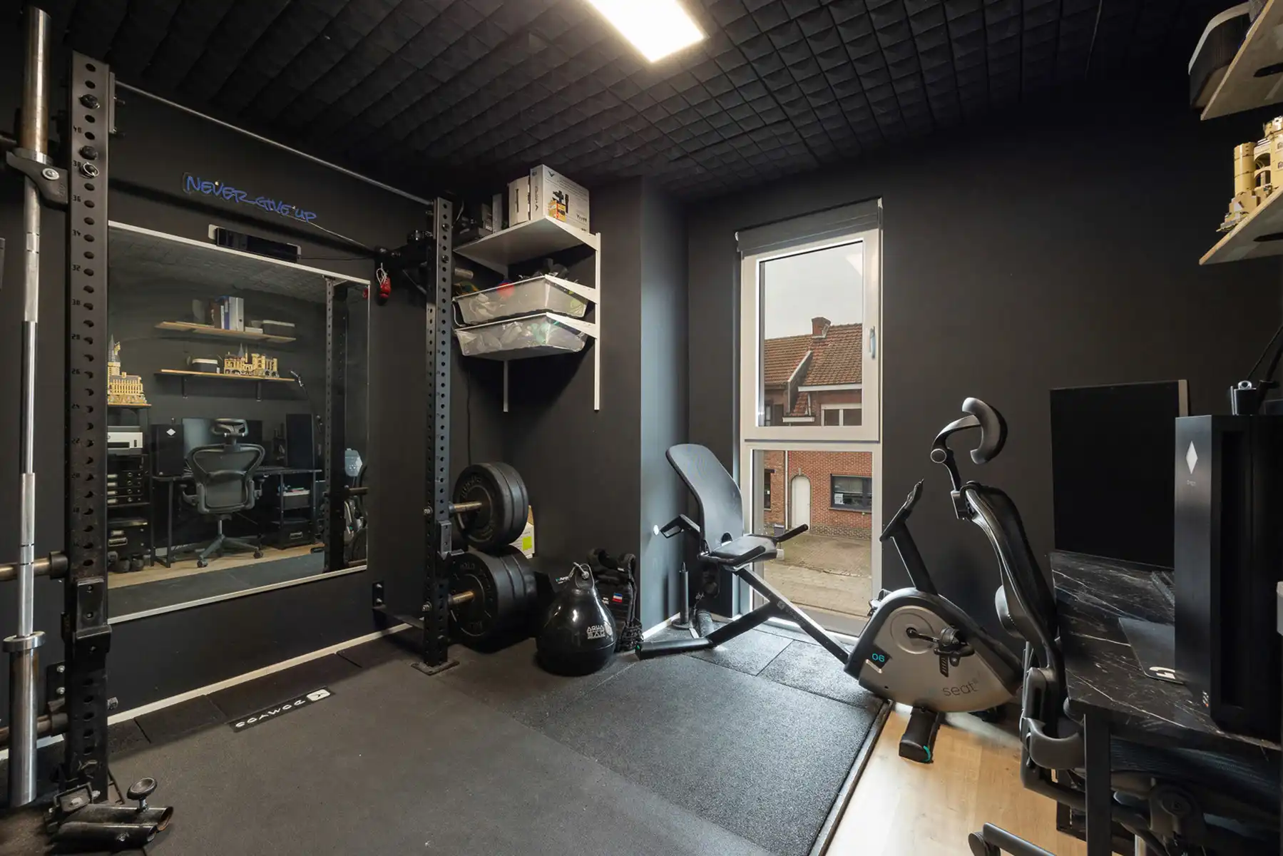 Recent appartement met autostaanplaats in het centrum van Stabroek! foto 12