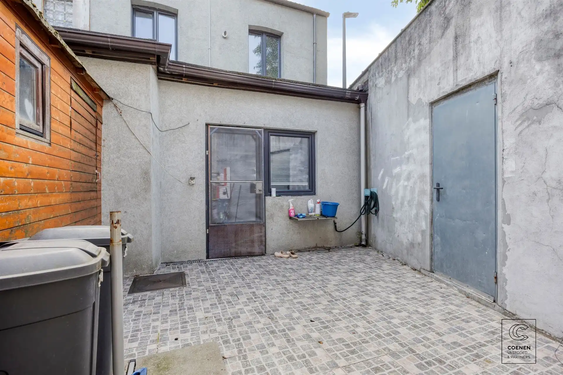 Ruime woning van 183 m² met 4 slpk's op uitstekende locatie! foto 22
