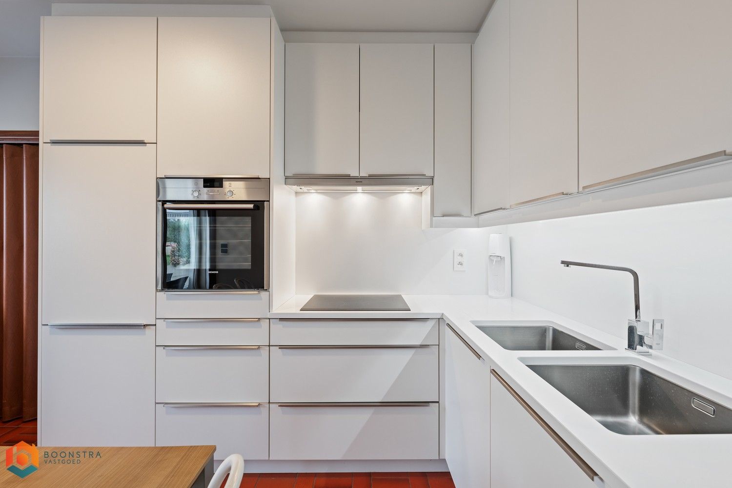 Perfect onderhouden woning met 3 Slpkrs op 1230 m² foto 9