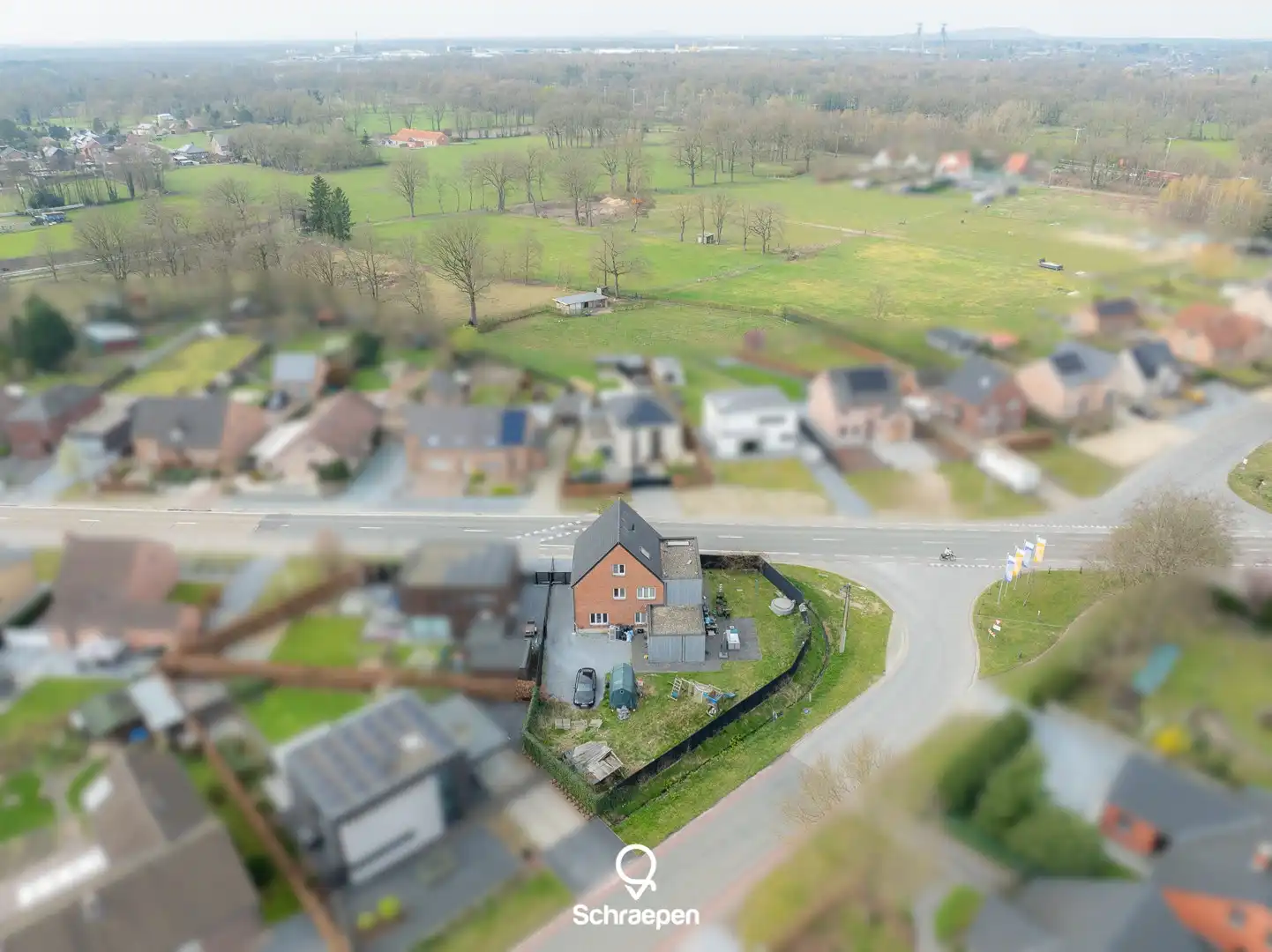 Op te frissen gezinswoning (270 m²) met 5 slpks én EPC-label C op hoekperceel van circa 7,5 are! foto 36