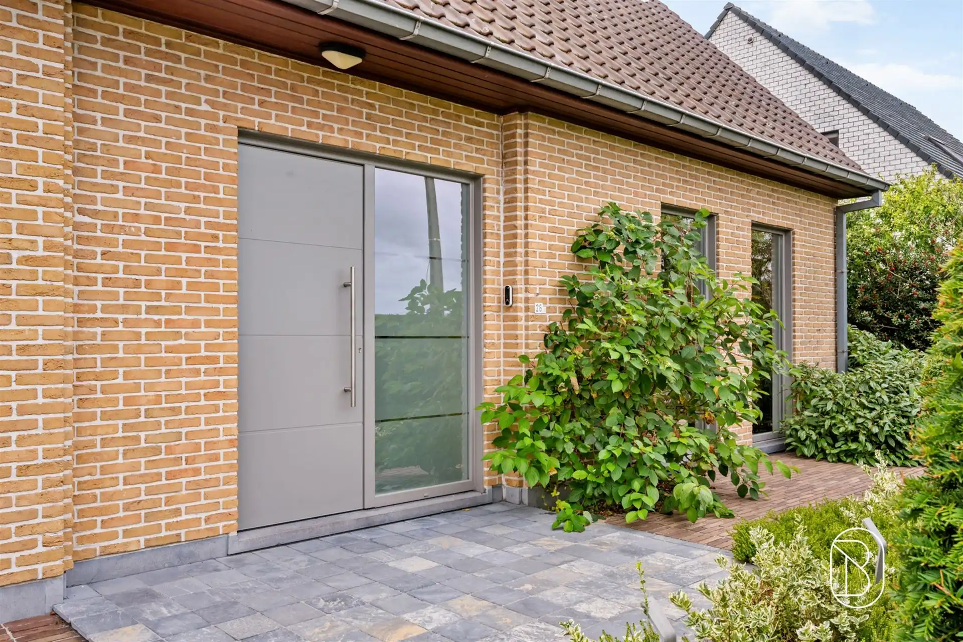 Leuke energiezuinig woning met mooie tuin!  foto 4