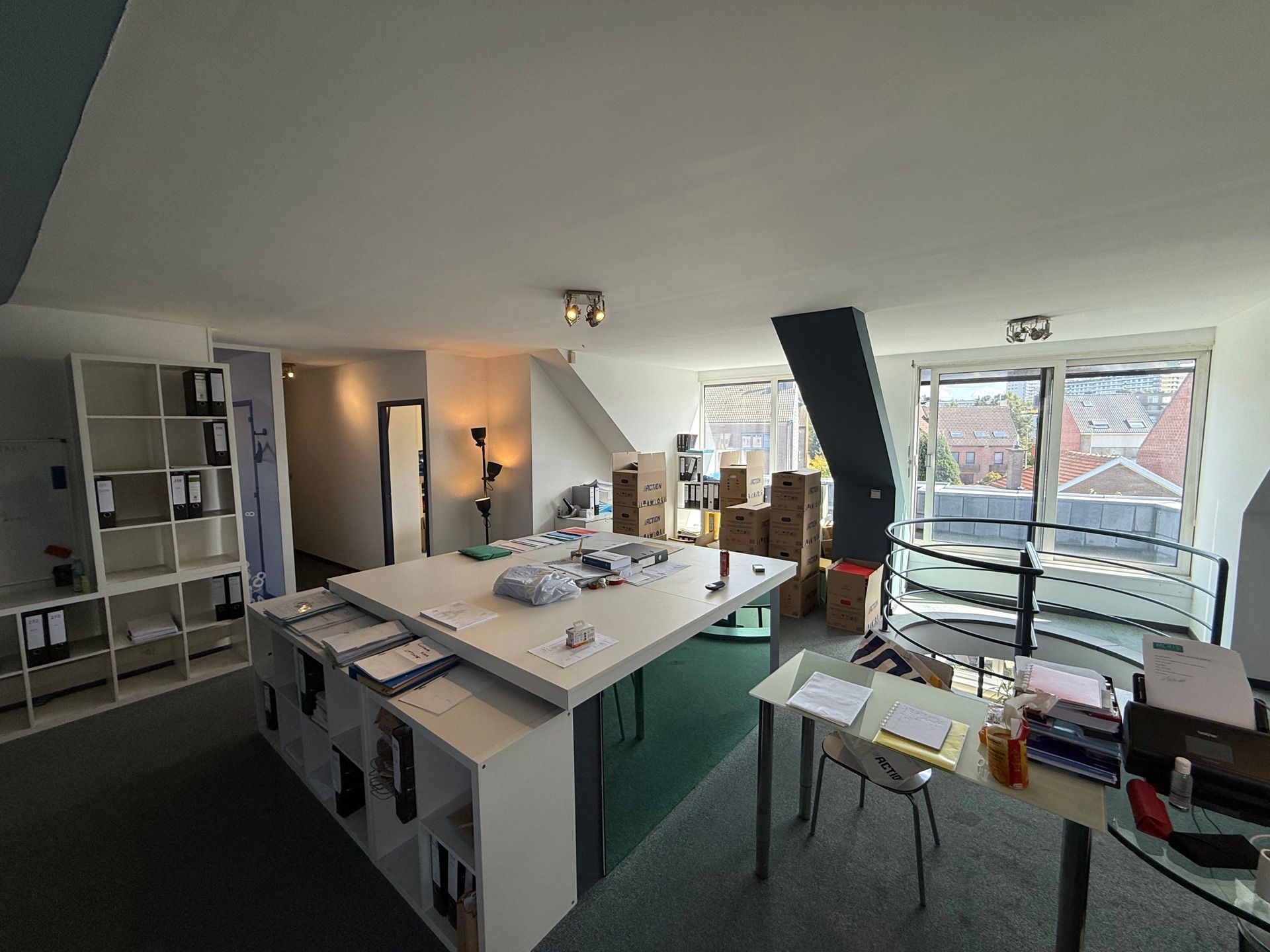 Duplex bureauruimte van 215m² in Strombeek-Bever foto 8