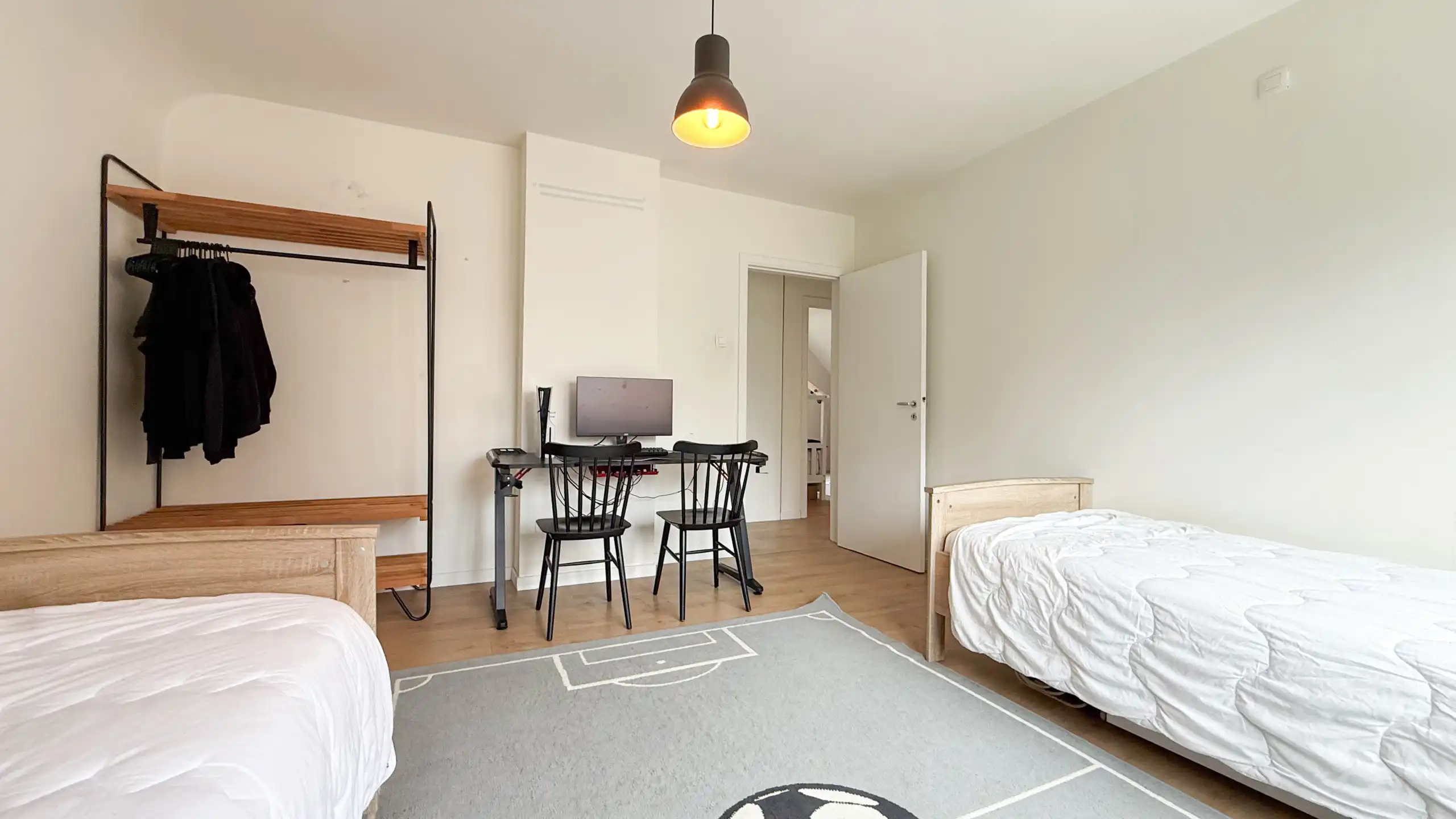 Instapklare open bebouwing met 4 slpk en 2 leefruimtes! foto 27