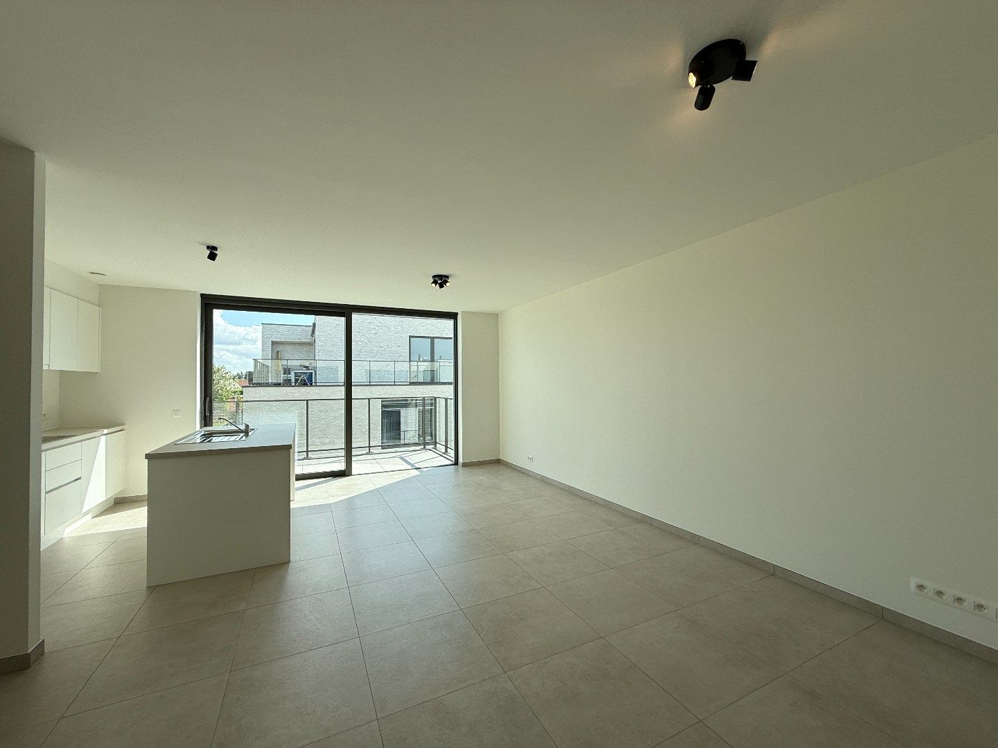 Nieuwbouwappartement met autostandplaats te Izegem  foto 5