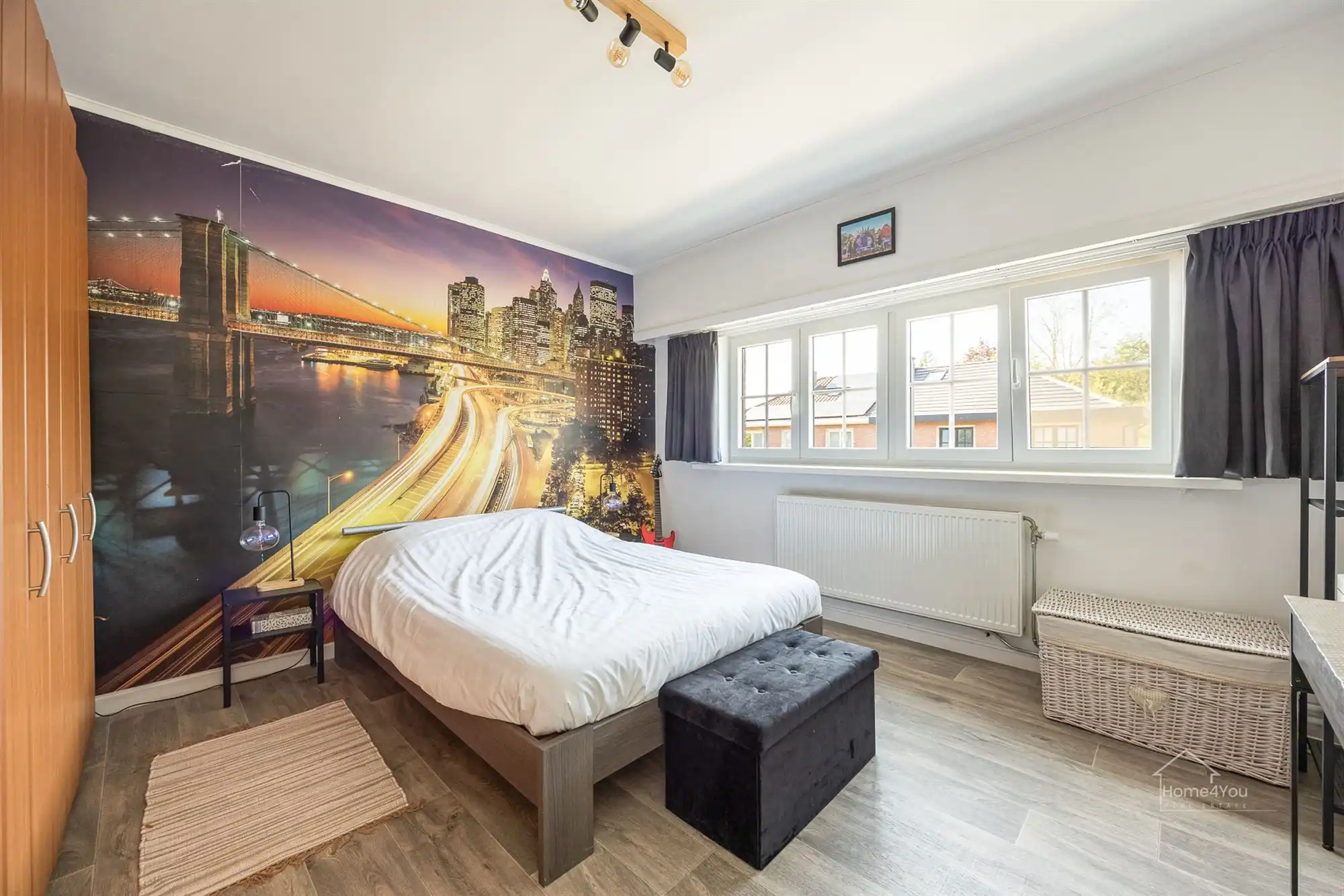 Instapklare halfopen bebouwing met zonnepanelen en ruime kelder foto 12