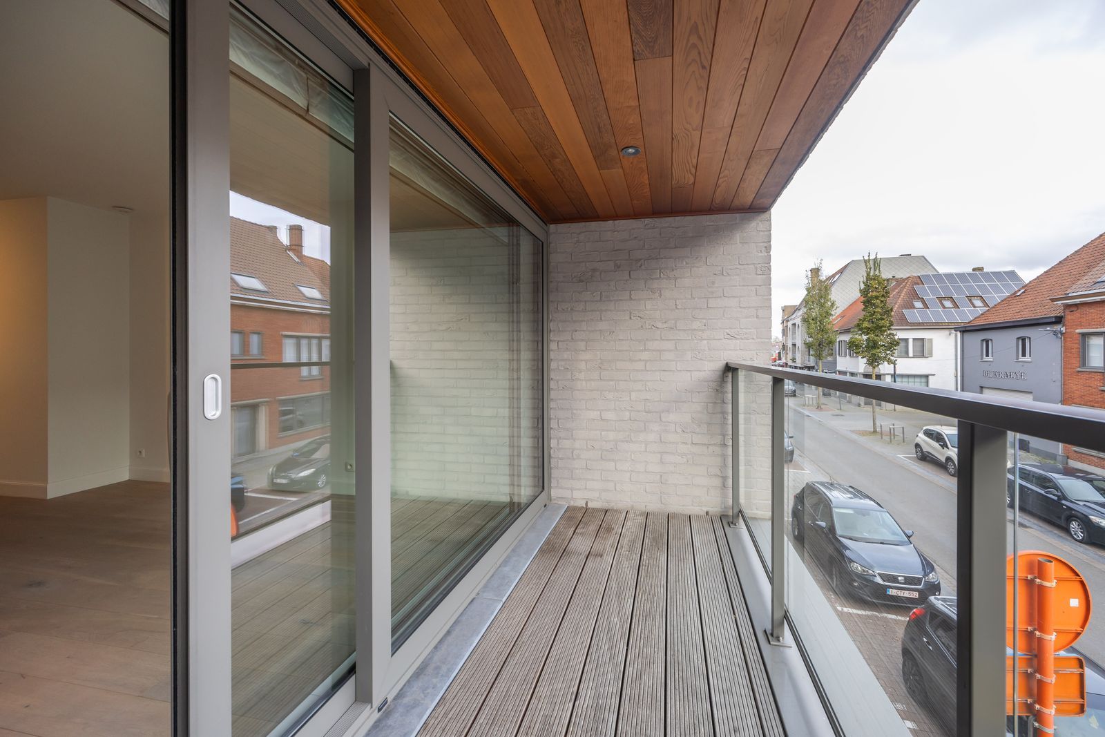 Luxueus 2 slaapkamer appartement in het hartje van Gistel foto 6