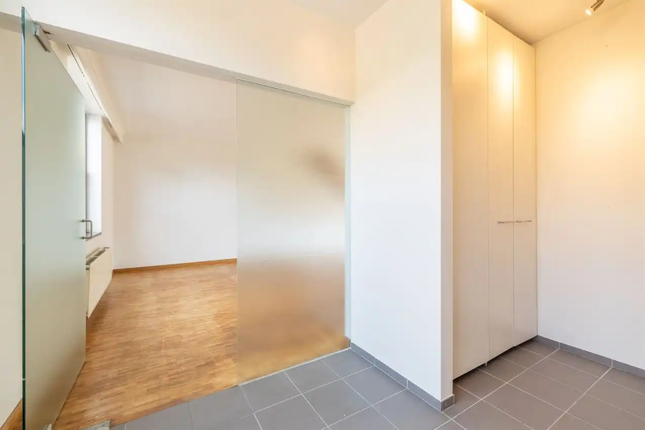 instapklare woning (3 slpk) in oude gemeenteschool foto 7