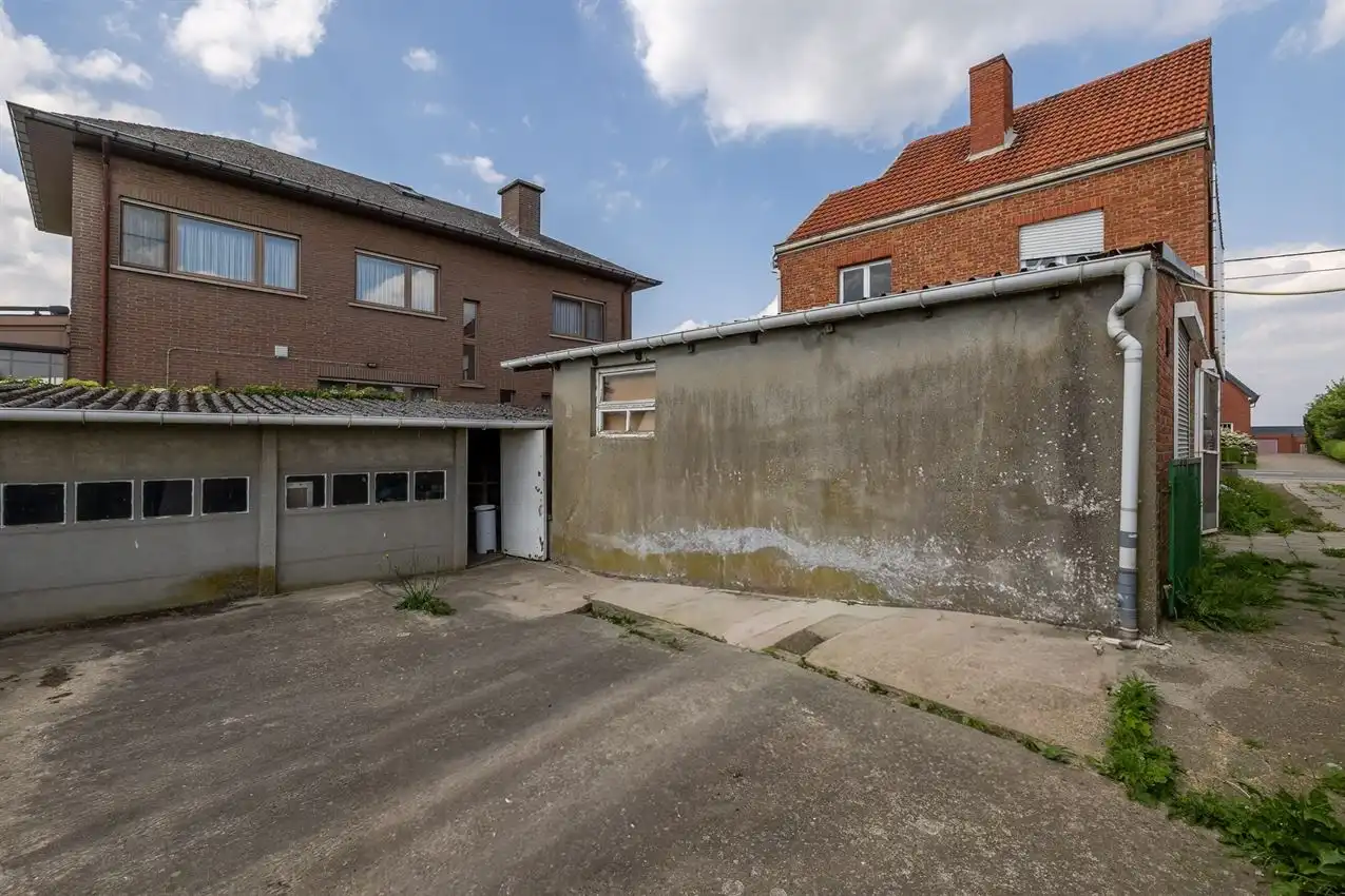 Te renoveren open bebouwing op ruim zuidgericht perceel nabij E314 foto 4