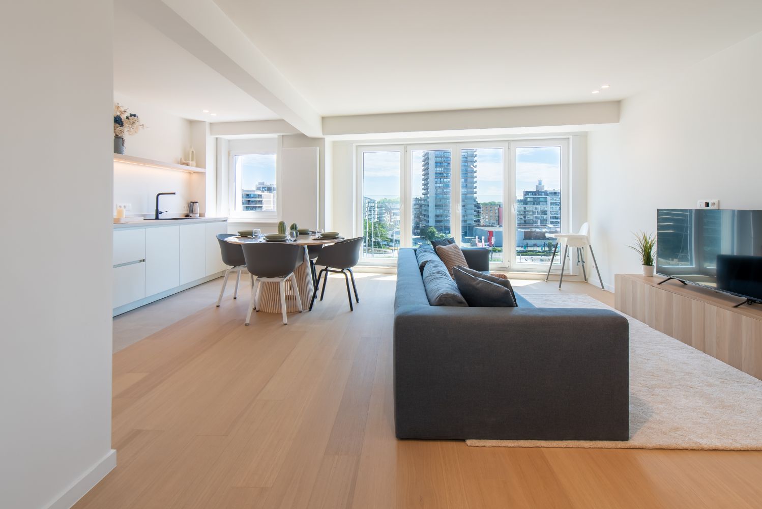 Gerenoveerd appartement met open prachtig zicht foto {{pictureIndex}}