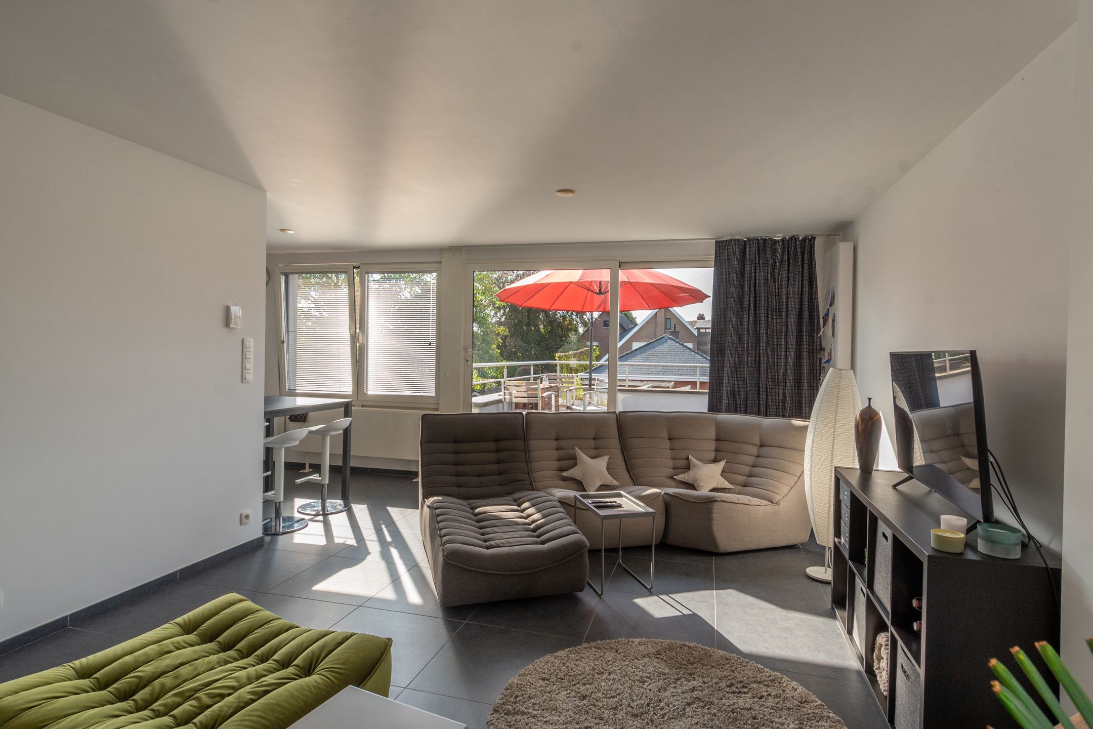 Ruim duplex appartement met 3 slaapkamers! foto 4