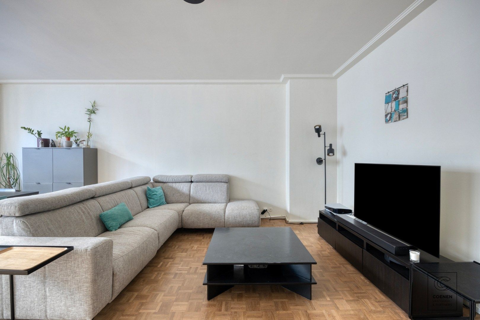 Ruim en verzorgd appartement van 121 m² op een centrale ligging te Antwerpen! foto 2