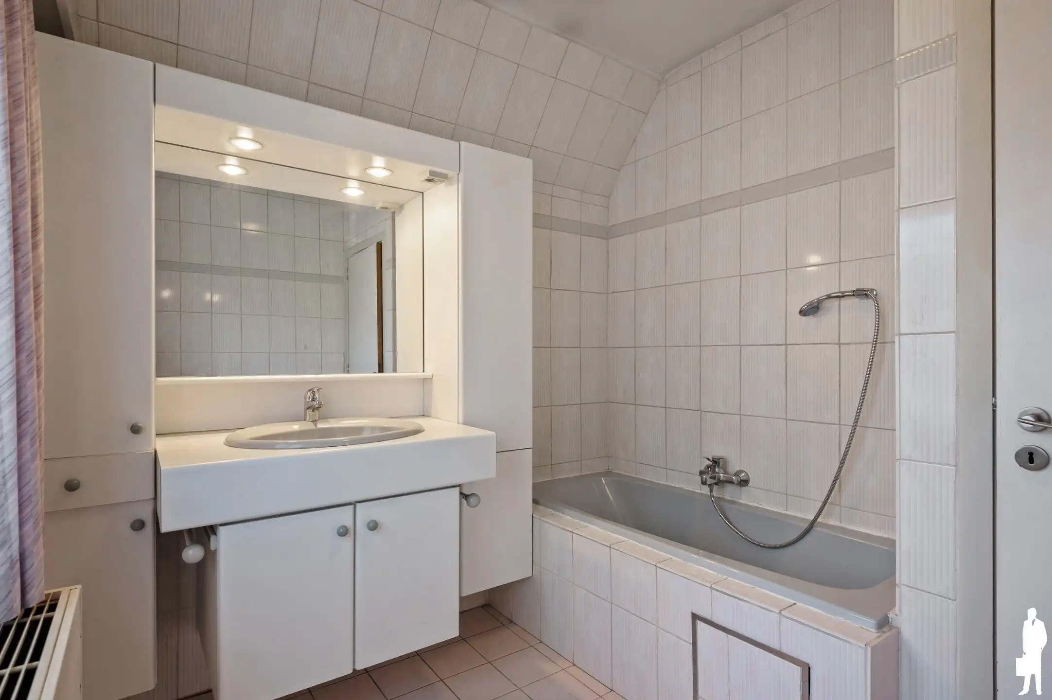 Karaktervolle vrijstaande woning met 3 slaapkamers, veranda en prachtig aangelegde tuin op toplocatie aan de Kalmthoutse Heide foto 23