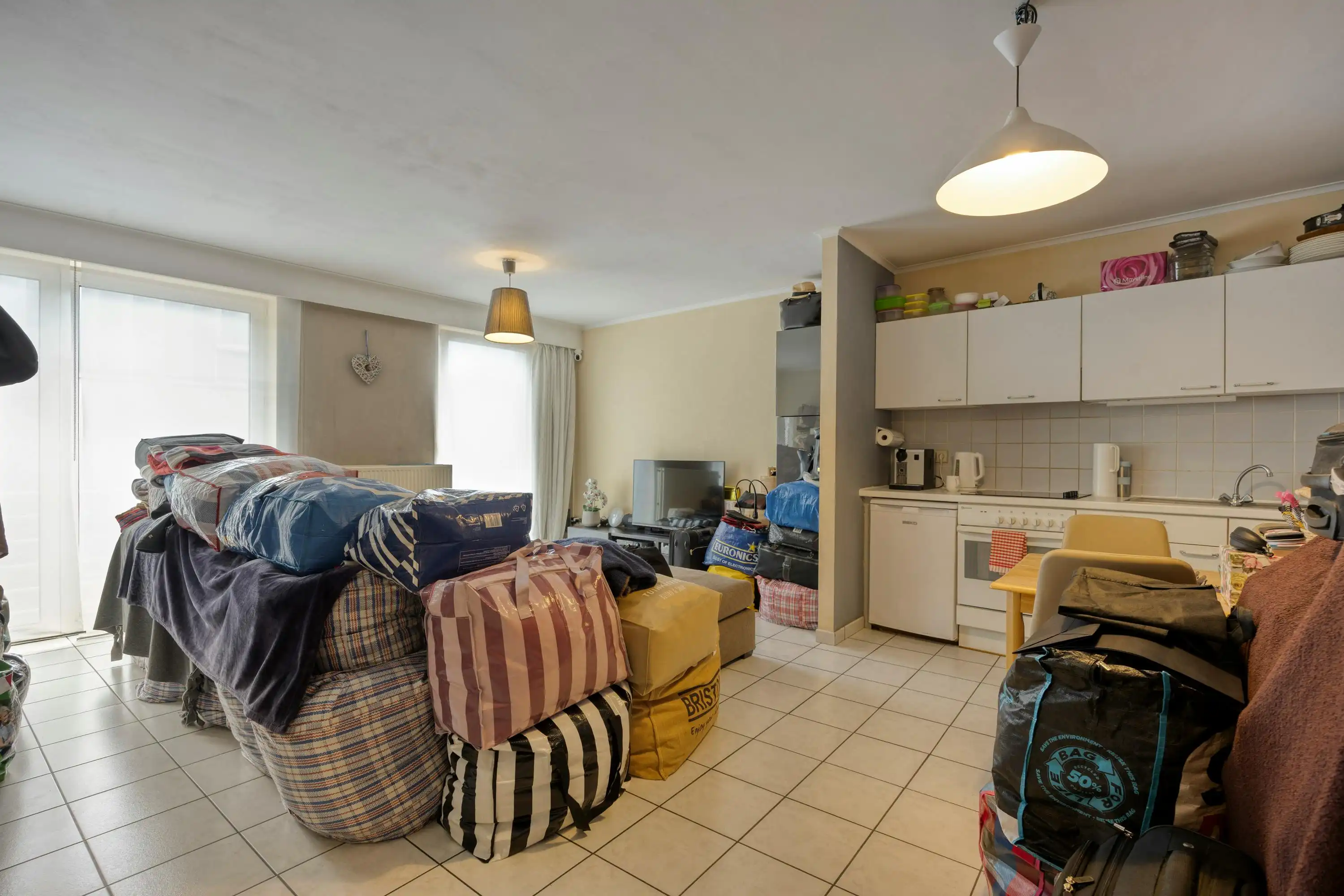 Energiezuinig 1-slaapkamerappartement in hartje Genk foto 4