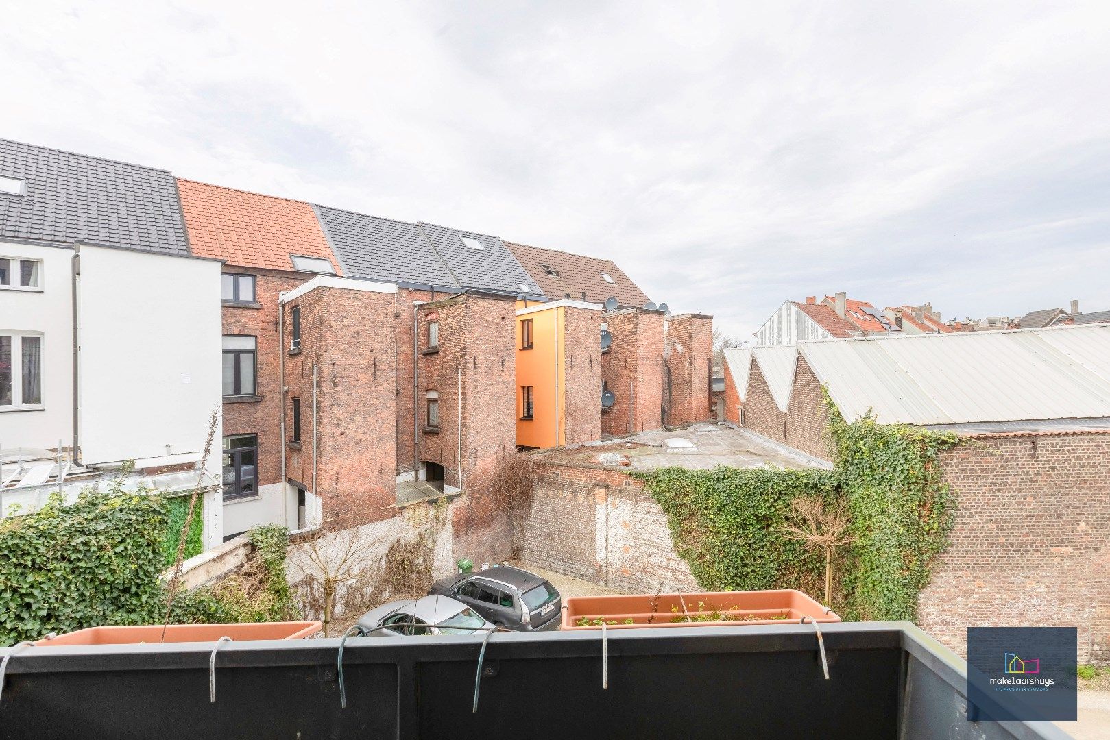  Zeer verzorgd 1-slaapkamerappartement met balkon en staanplaats foto 6