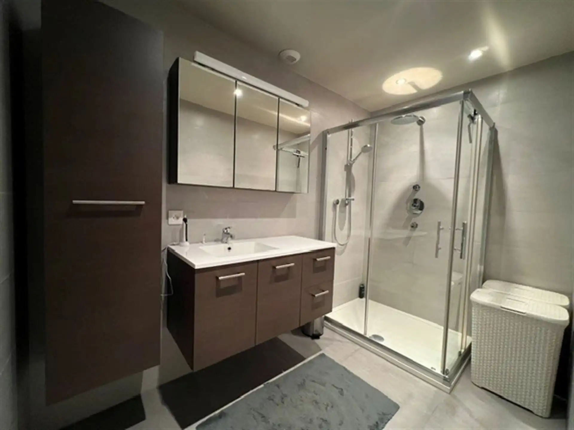 Instapklaar gelijkvloers appartement met zonnige tuin en uniek zicht op het water! foto 4