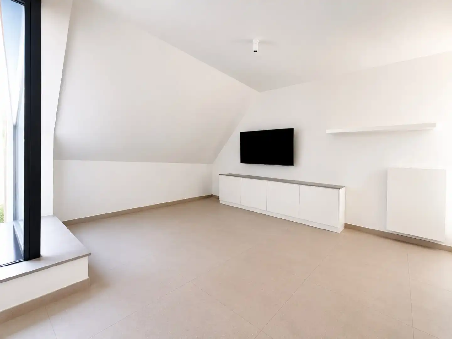Prachtig dakappartement met 3 slaapkamers MET staanplaats foto 4