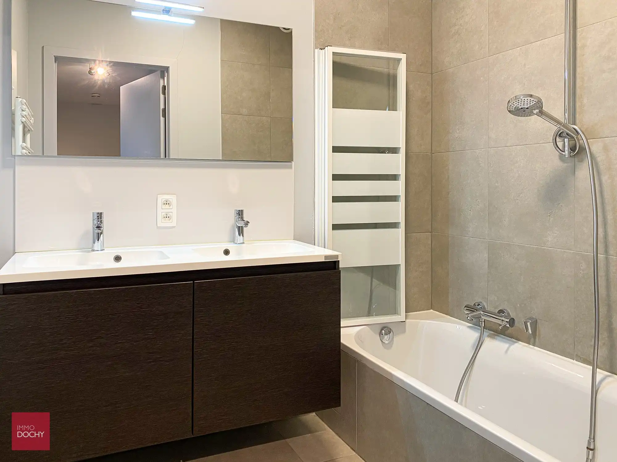Mooi recent gelijkvloers appartement in centrum aan Leieboorden | Leiestraat foto 5