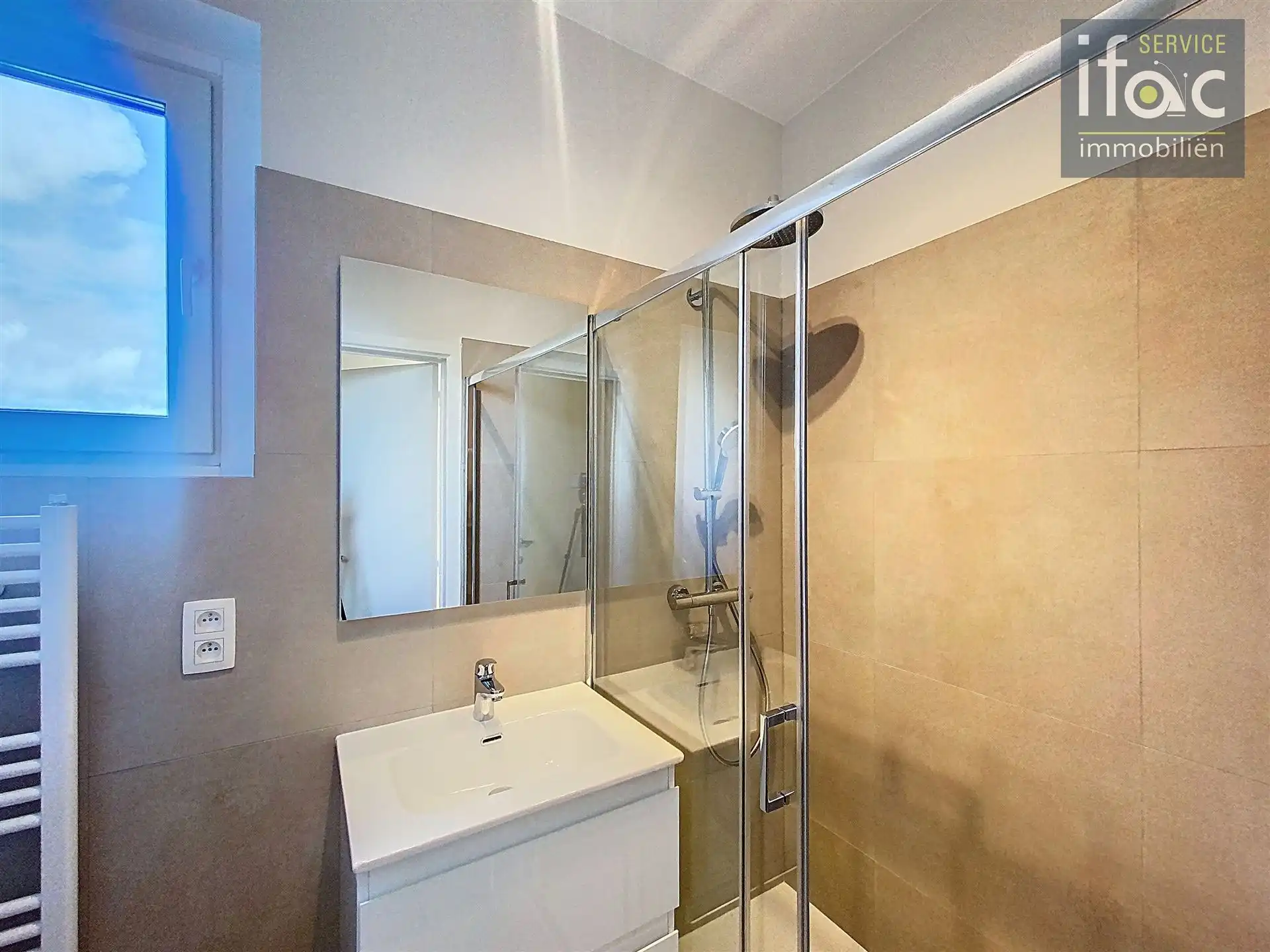 Gerenoveerd appartement met goede ligging foto 9