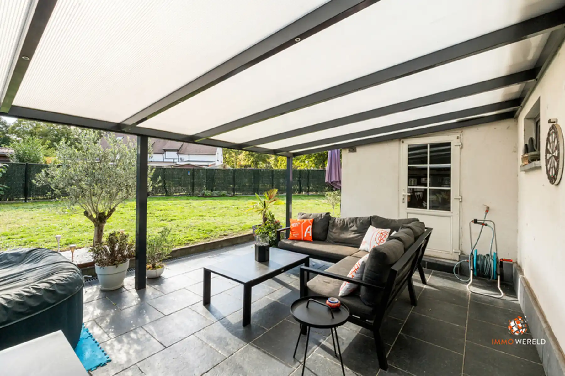 Prachtige gerenoveerde woning met 3 slaapkamers en grote tuin foto 21