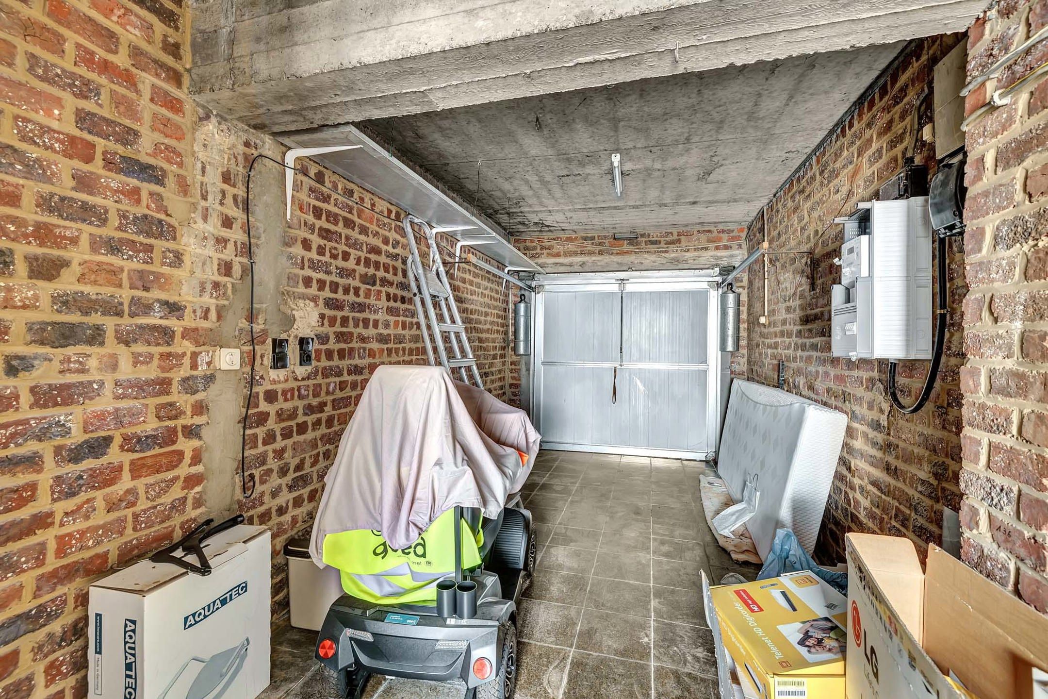 Te renoveren woning met 3 slaapkamers te Roosdaal foto 11