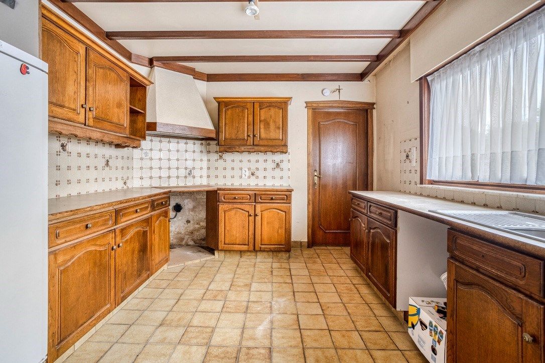Loods van 340m2 en atelier van 75m2 met woning te koop te Vichte. foto 30