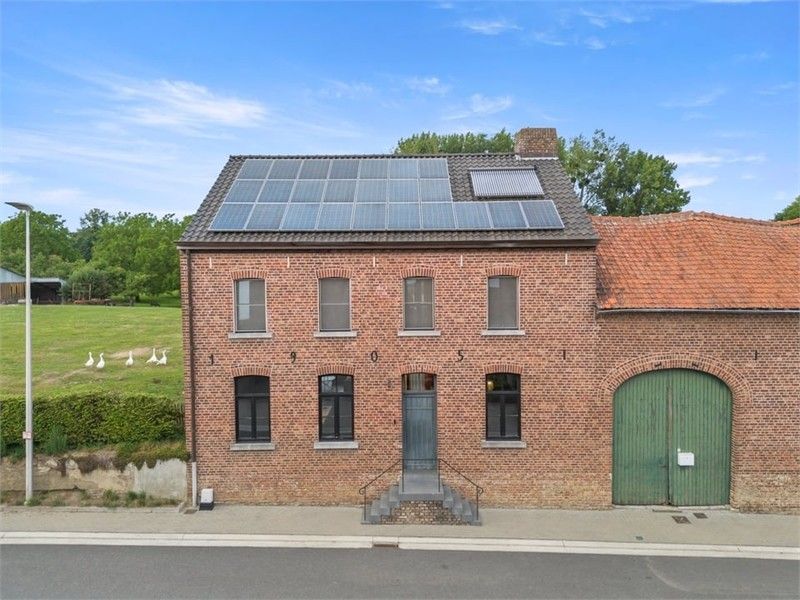 AUTHENTIEKE WONING MET RUIME SCHUUR EN VEEL POTENTIEEL IN TONGEREN foto 45
